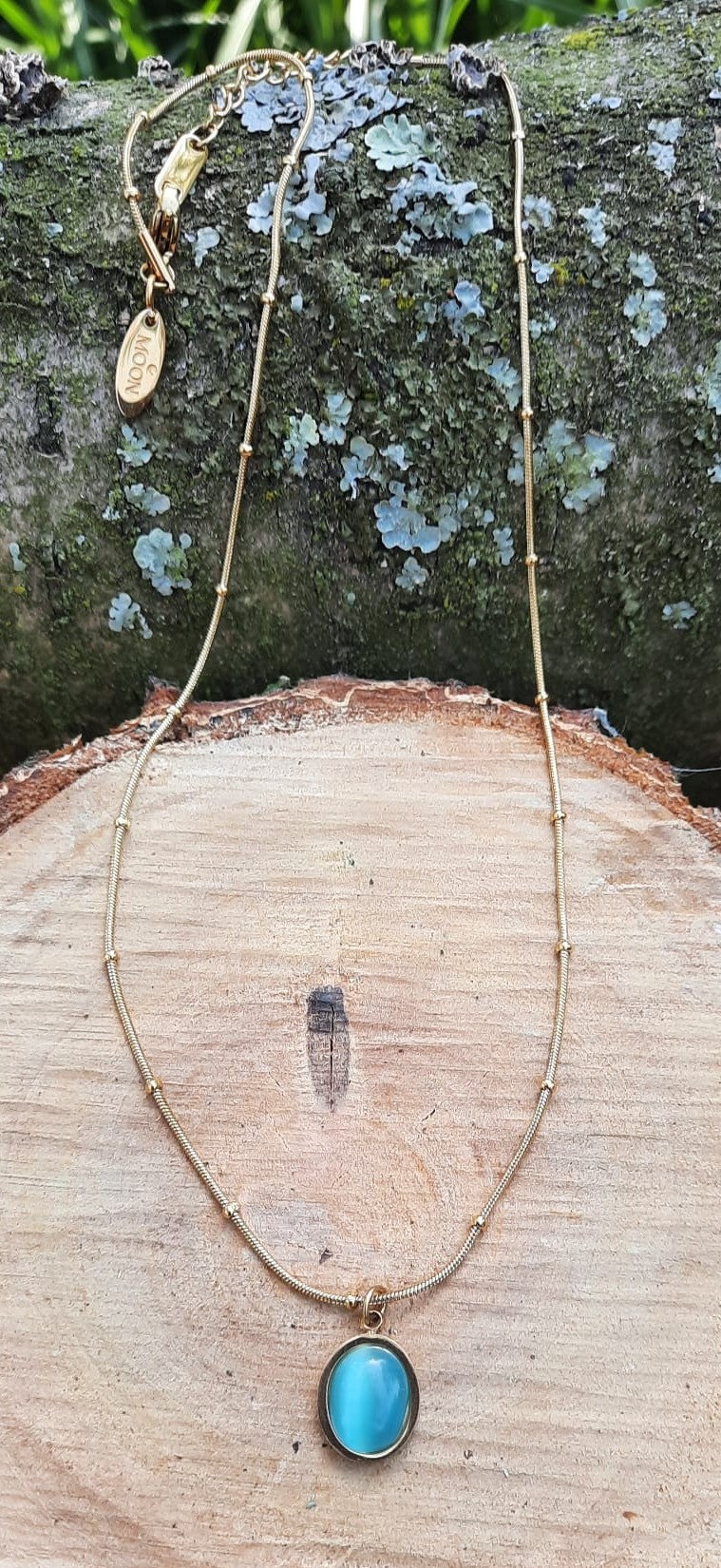 Ketting blauwe steen