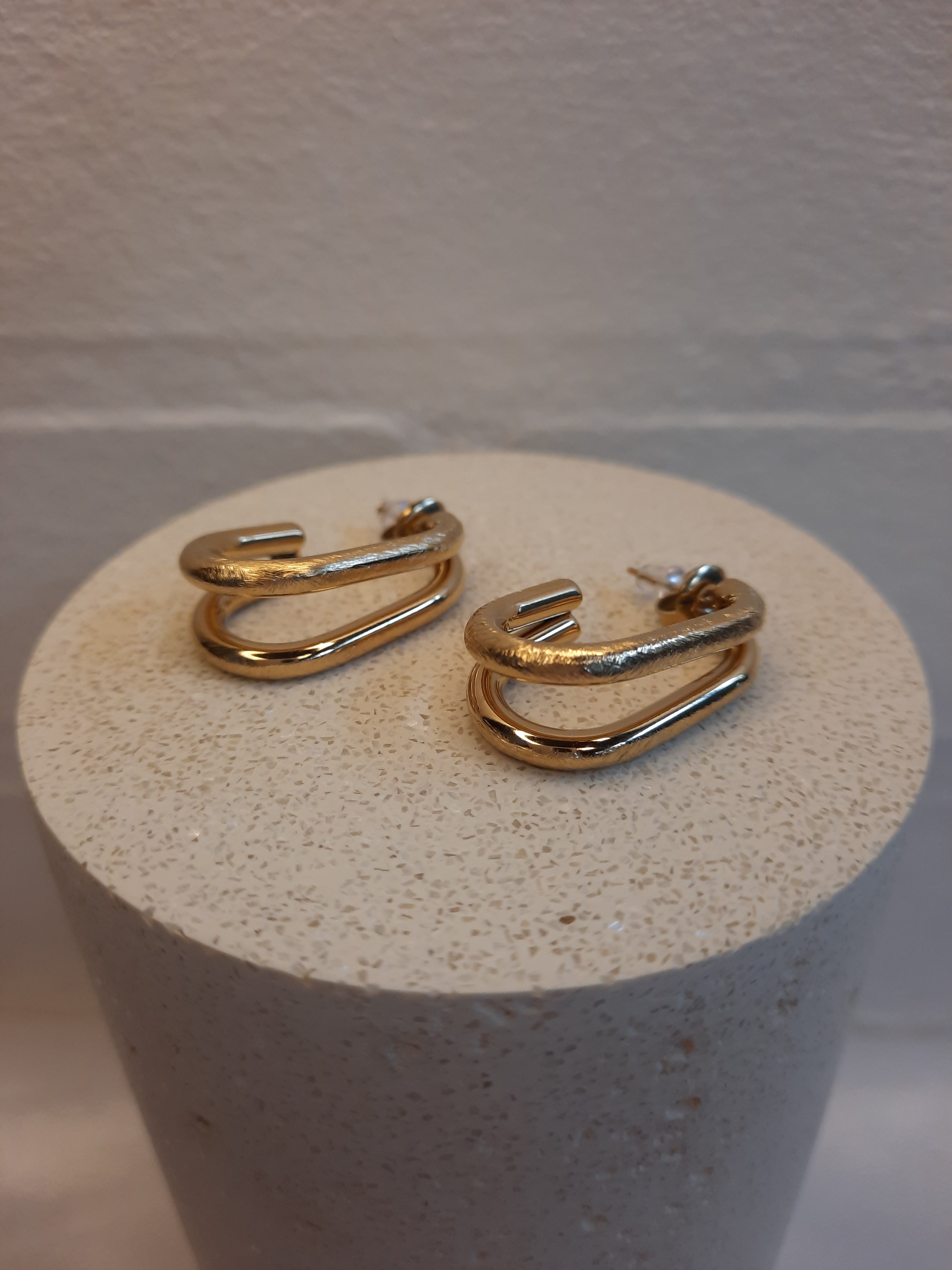 Oorringen met dubbel ovaal design