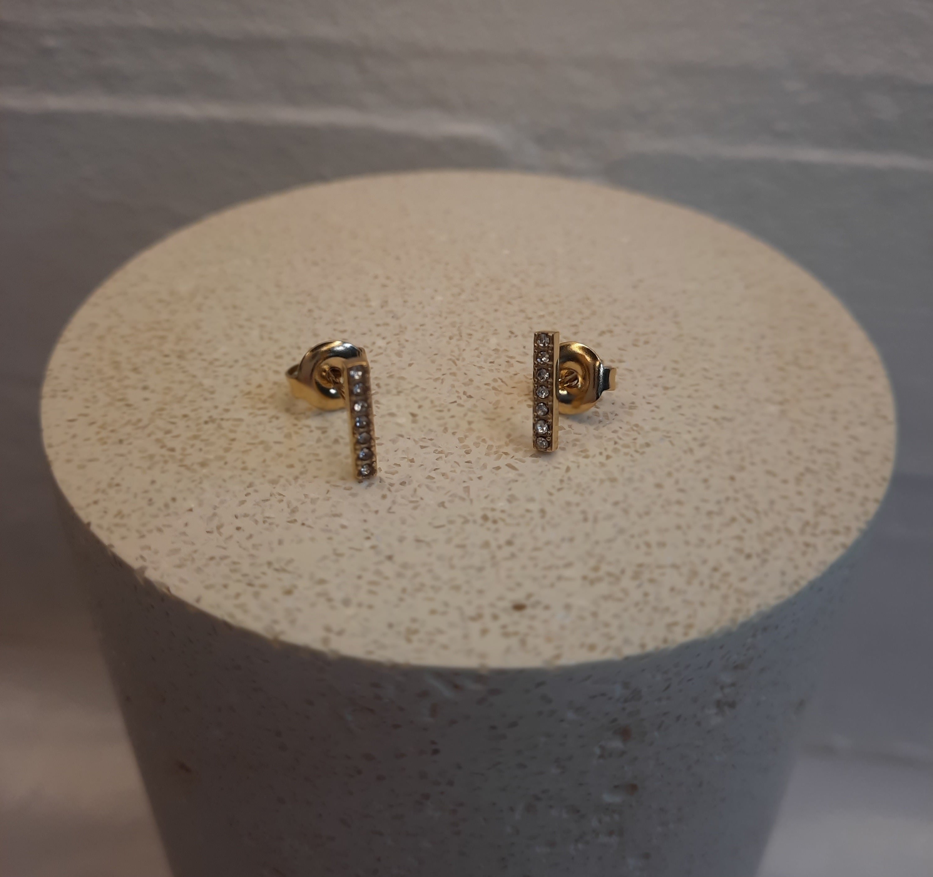 Stud staafjes met strass steentjes